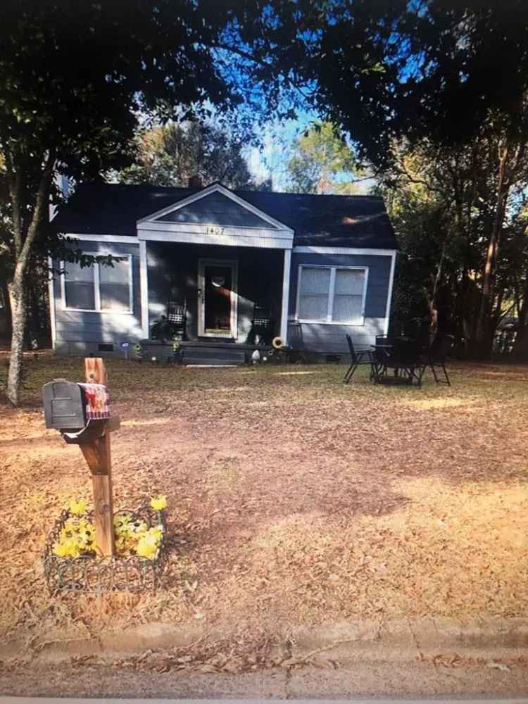 Single-family house For Sale in 1407, West Lincoln Avenue, Albany, Georgia