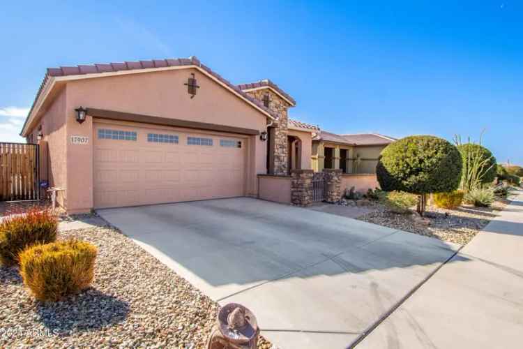 Single-family house For Sale in 17907, West Cedarwood Lane, Goodyear, Arizona