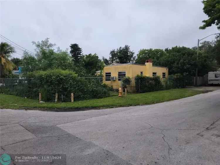 Single-family house For Sale in 104, Northeast 56th Street, Miami, Florida