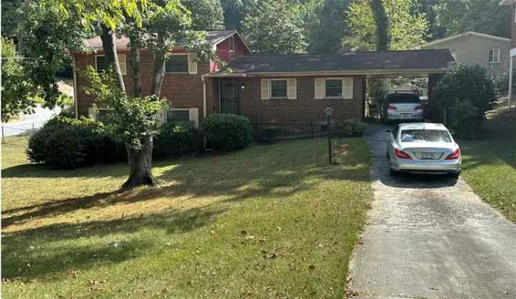 Single-family house For Sale in 4384, Clement Drive Southwest, Atlanta, Georgia