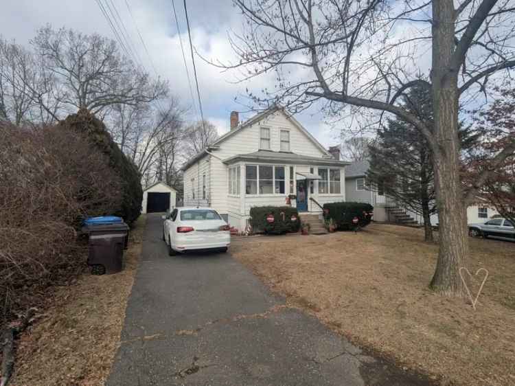 Single-family house For Sale in 47, May Street, New Britain, Connecticut