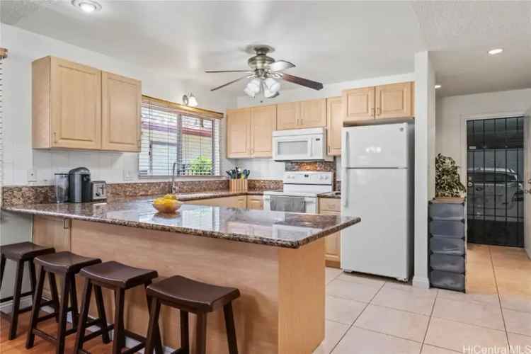 Single-family house For Sale in Waipahu, Hawaii