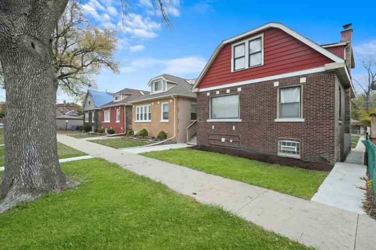 Single-family house For Sale in 9225, South Saginaw Avenue, Chicago, Illinois