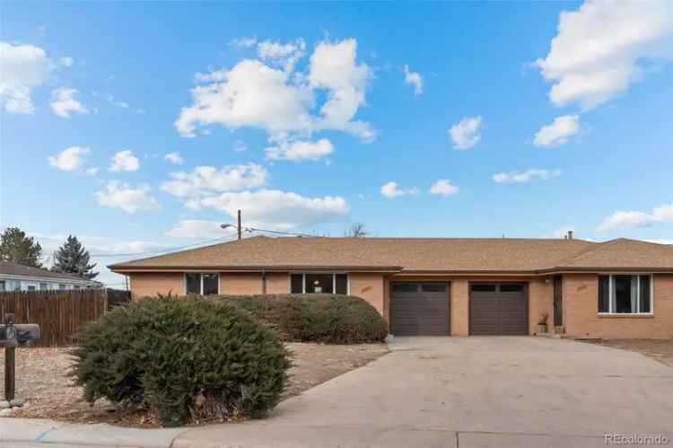 Single-family house For Sale in 8661, West 32nd Place, Wheat Ridge, Colorado