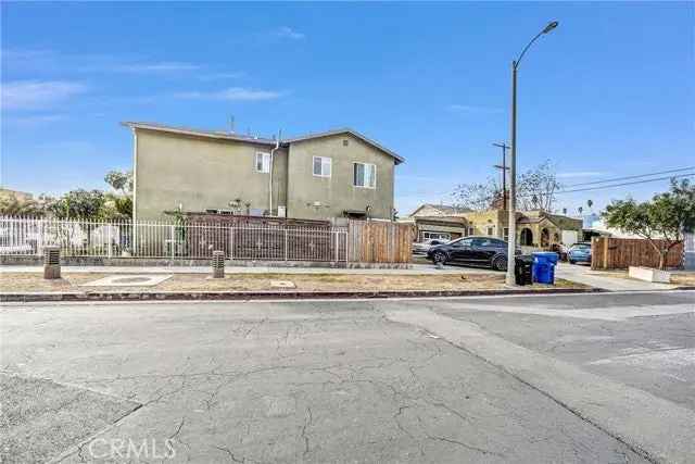 Multi-family house For Sale in Los Angeles, California