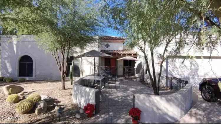 Single-family house For Sale in 8302, East San Salvador Drive, Scottsdale, Arizona