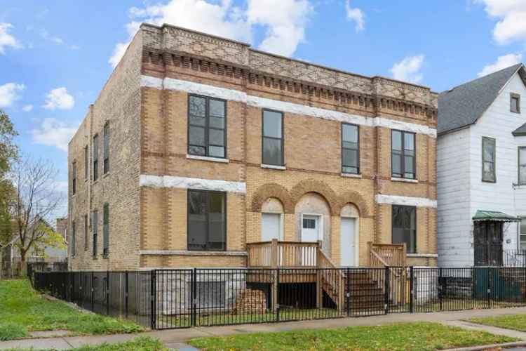 Multi-family house For Sale in 6427, South Aberdeen Street, Chicago, Illinois