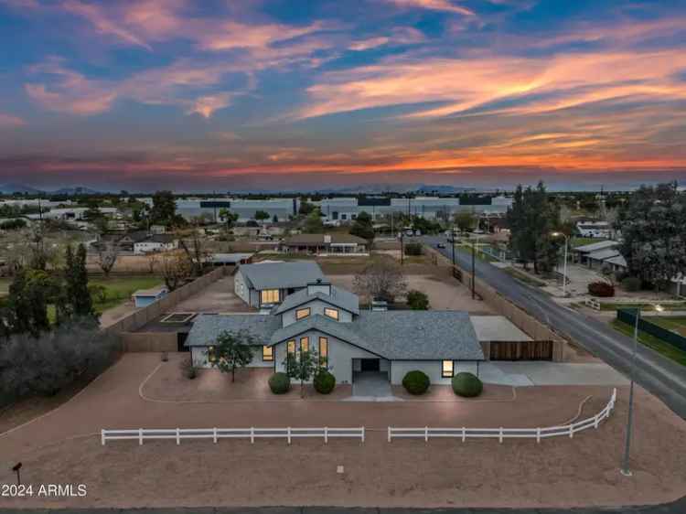 Single-family house For Sale in 394, East Redfield Road, Chandler, Arizona