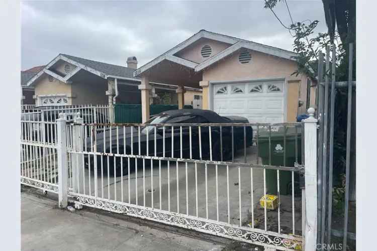 Single-family house For Sale in 1214, North Wilmington Boulevard, Los Angeles, California