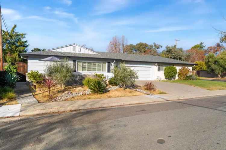 Single-family house For Sale in Sacramento, California