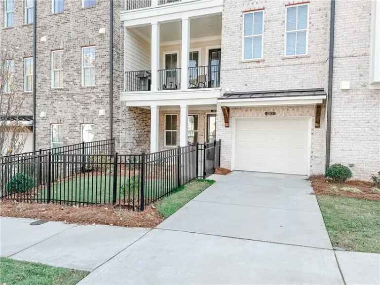 Condo For Sale in Alpharetta, Georgia