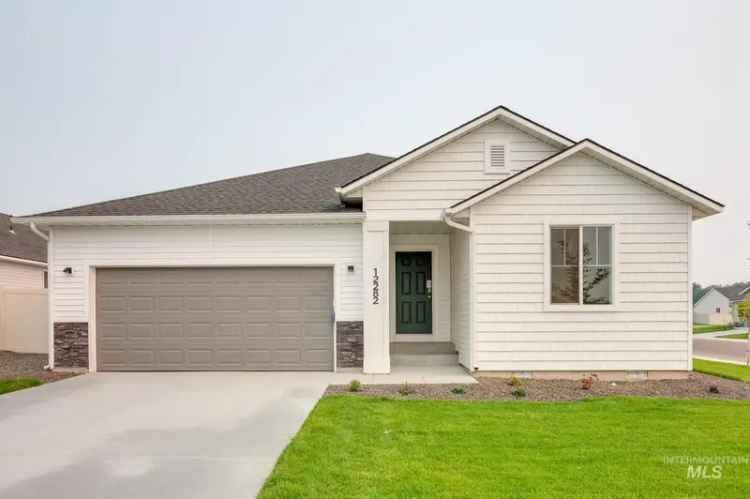 Single-family house For Sale in 1357, West Bass River Drive, Meridian, Idaho