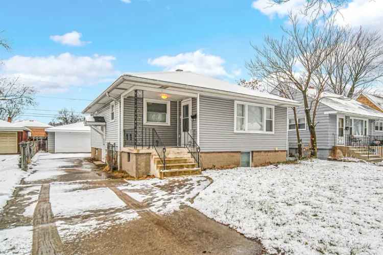 Single-family house For Sale in 650, Mackinaw Avenue, Calumet City, Illinois