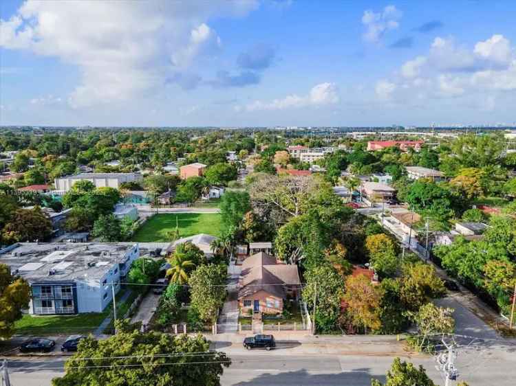 Single-family house For Sale in 821, Northwest 29th Street, Miami, Florida