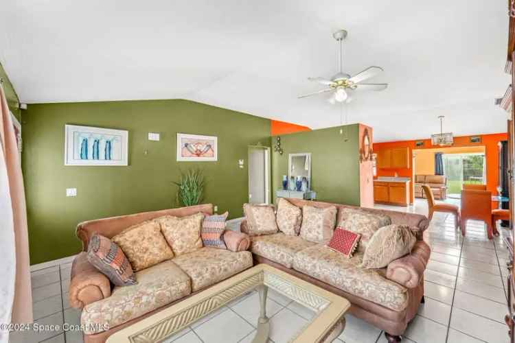 Single-family house For Sale in Palm Bay, Florida