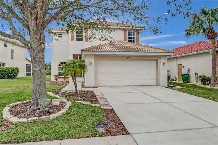 Single-family house For Sale in Cape Coral, Florida