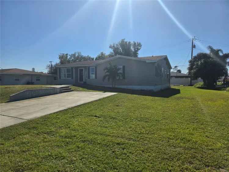 Single-family house For Sale in 3105, Sunrise Trail, Port Charlotte, Florida