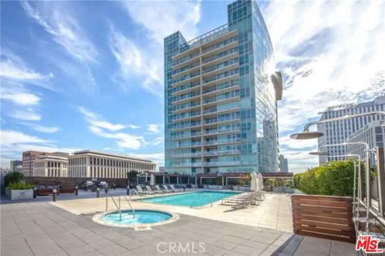 Condo For Sale in 3785, Wilshire Boulevard, Los Angeles, California