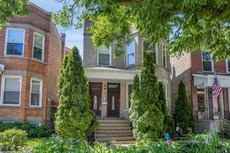 Multi-family house For Sale in 1617, West Berwyn Avenue, Chicago, Illinois