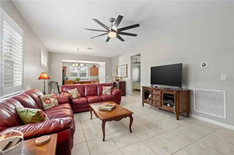 Single-family house For Sale in 10947, Clarendon Street, Fort Myers, Florida