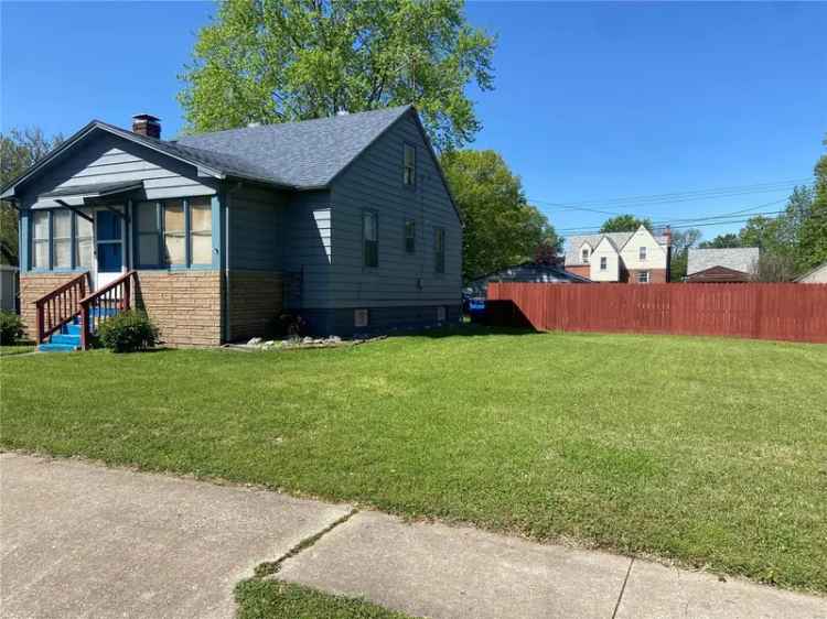 Single-family house For Sale in 3001, Warren Avenue, Granite City, Illinois