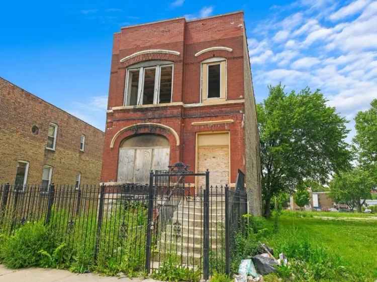 Multi-family house For Sale in 1110, South Sacramento Boulevard, Chicago, Illinois