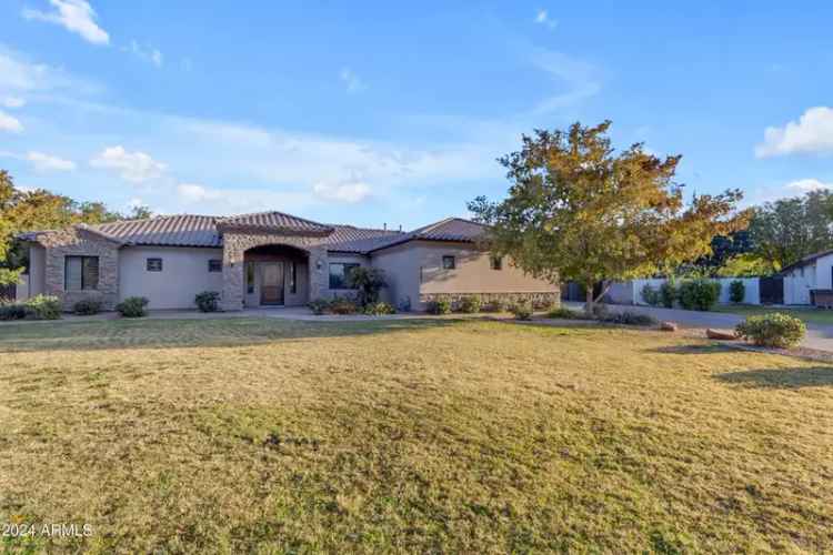 Single-family house For Sale in 23323, South 199th Place, Queen Creek, Arizona