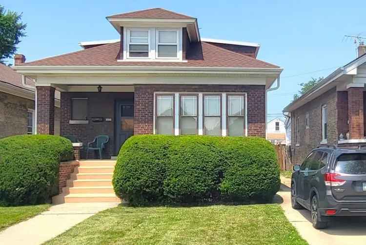 Single-family house For Sale in 5030, West Barry Avenue, Chicago, Illinois