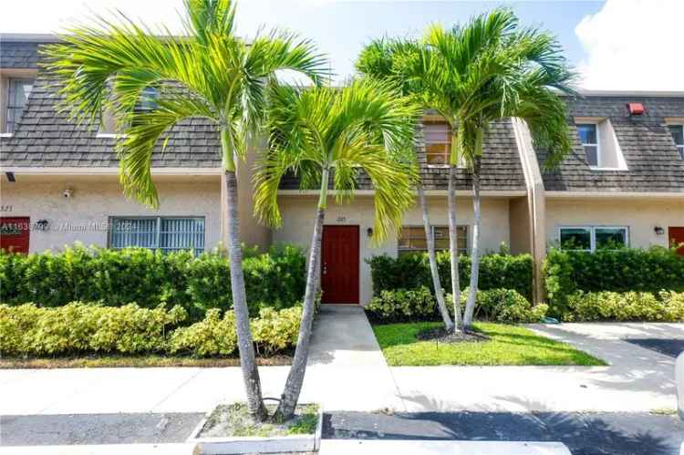 House For Sale in Pompano Beach, Florida