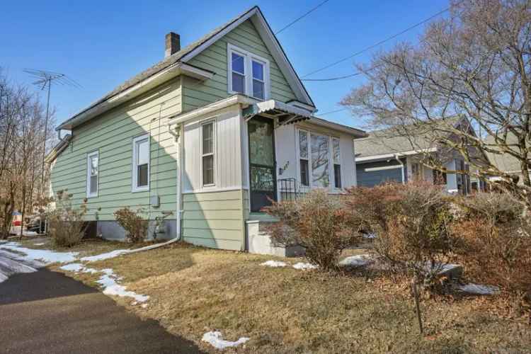 Single-family house For Sale in 1257, Nichols Avenue, Stratford, Connecticut