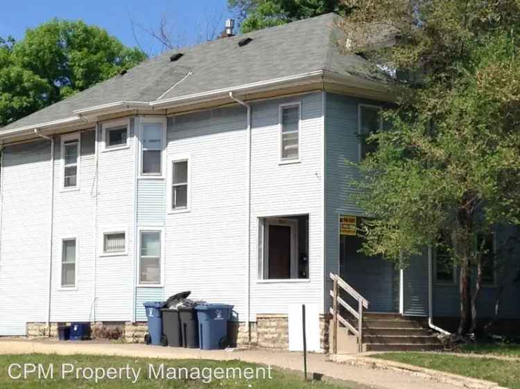 4 Bedroom Duplex Near University of Minnesota - Pet Friendly