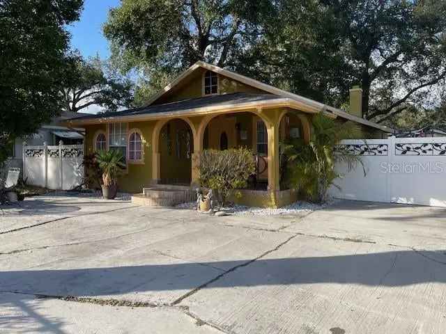 Single-family house For Sale in 1310, East Cayuga Street, Tampa, Florida