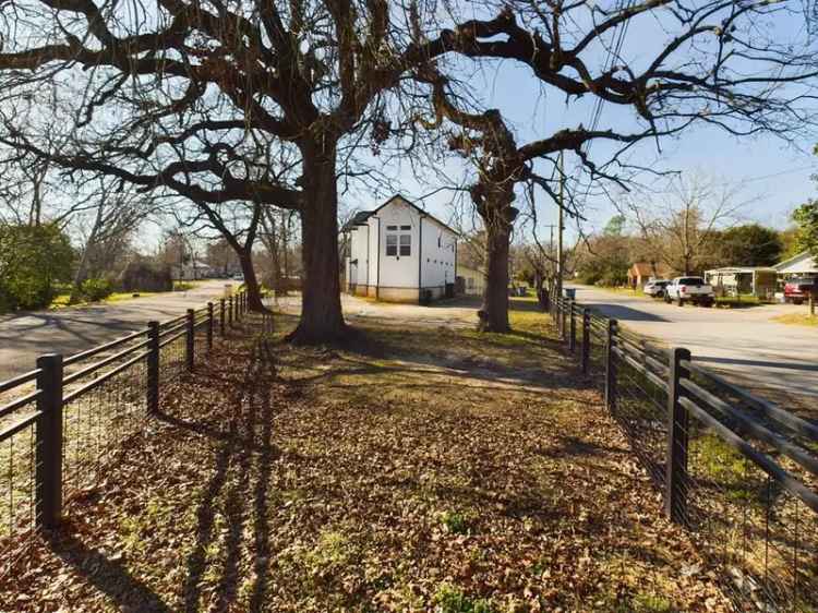 Single-family house For Sale in 521, York Street, Athens, Texas