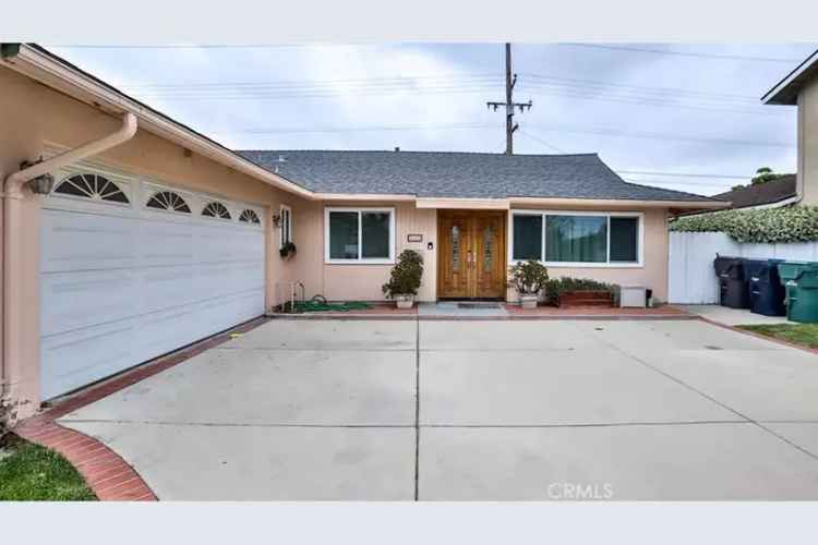 Single-family house For Sale in 6631, Walton Drive, Huntington Beach, California