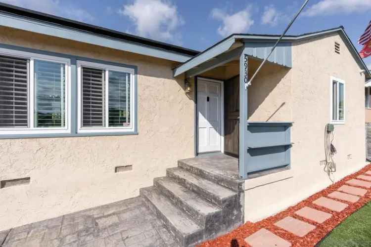 Single-family house For Sale in 5930, Lauder Street, San Diego, California