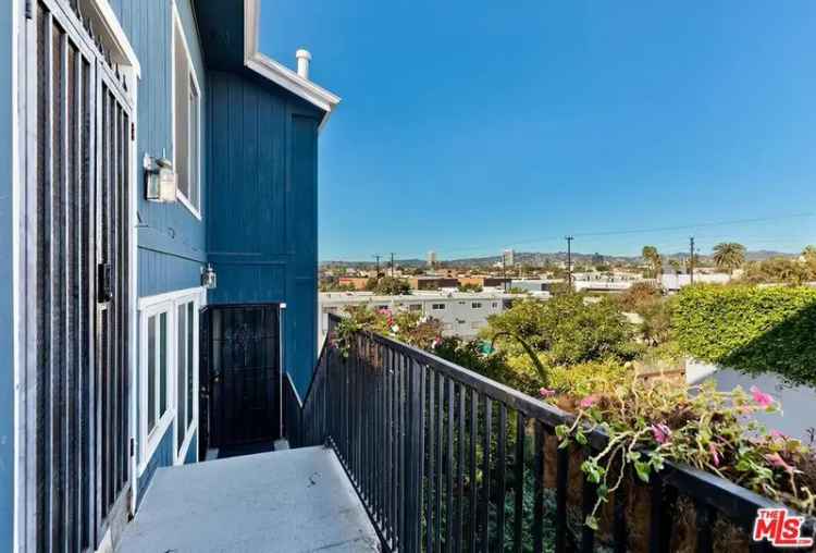 Condo For Sale in 1621, Vineyard Avenue, Los Angeles, California