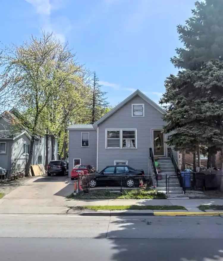 Single-family house For Sale in 4103, North Narragansett Avenue, Chicago, Illinois