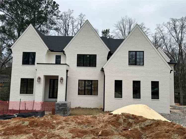 Single-family house For Sale in 312, Meadow Drive, Alpharetta, Georgia