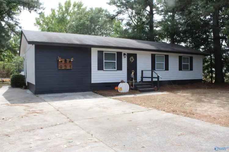 Single-family house For Sale in Decatur, Alabama