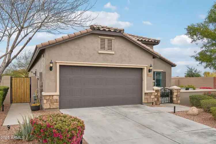 Single-family house For Sale in 27573, North 174th Drive, Surprise, Arizona