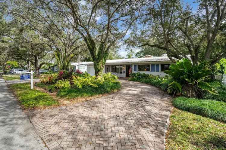 Single-family house For Sale in 7825, Southwest 53rd Court, Coral Gables, Florida