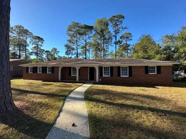 Single-family house For Sale in 513, Edgewood Lane, Albany, Georgia