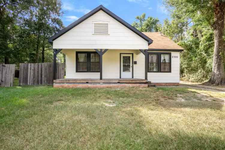 Single-family house For Sale in 2301, West Lucas Drive, Beaumont, Texas