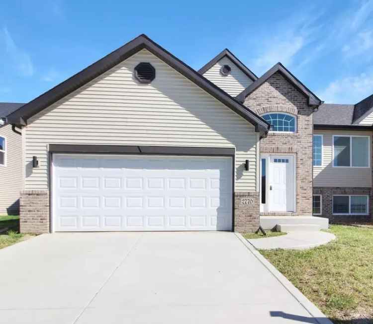 House For Sale in Merrillville, Indiana