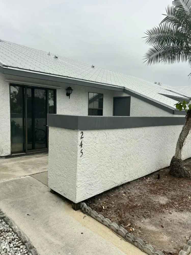 House For Sale in 245, Southwest Sterret Circle, Port Saint Lucie, Florida