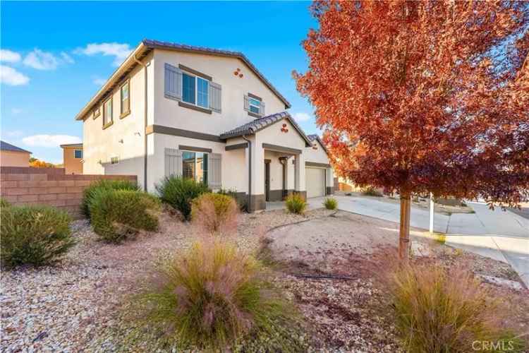 Single-family house For Sale in Lancaster, California