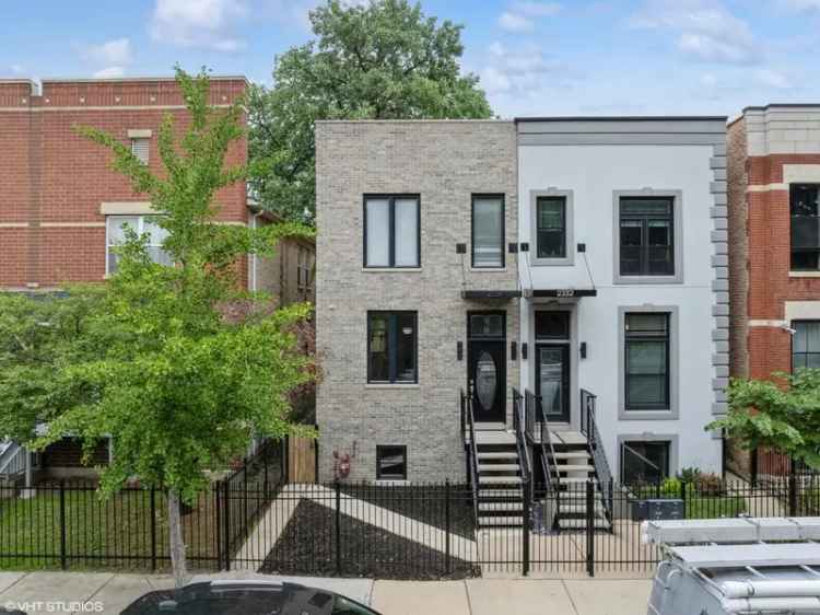 House For Sale in 2334, West Warren Boulevard, Chicago, Illinois