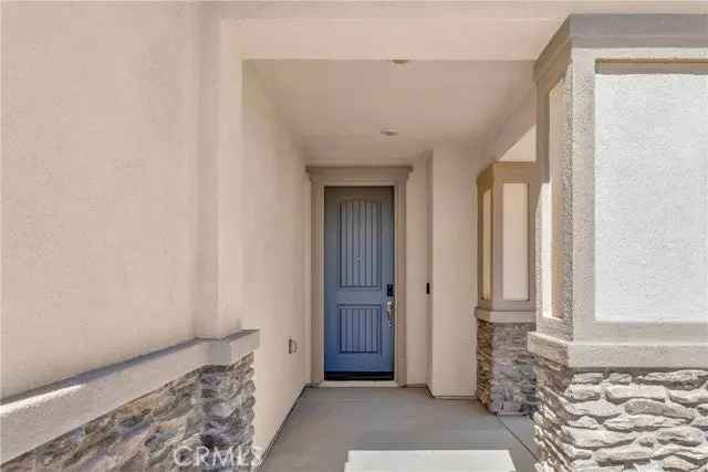 Single-family house For Sale in Victorville, California