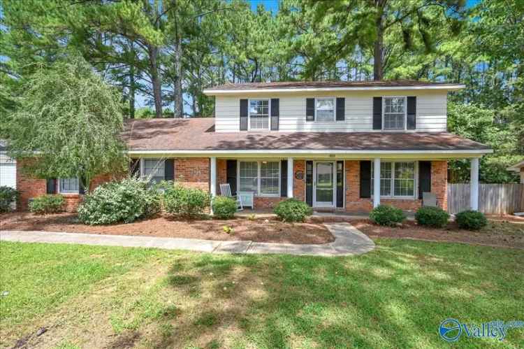 Single-family house For Sale in 810, Rigel Drive Southwest, Decatur, Alabama