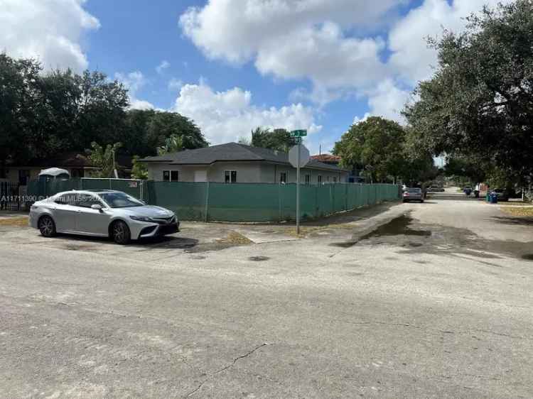 Multi-family house For Sale in 9254, Northwest 3rd Avenue, Miami Shores, Florida